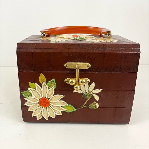 Vintage 60’s / 70’s Floral Daisy Wooden Box Purse with Handle Artist Signed - Picture 2 of 12